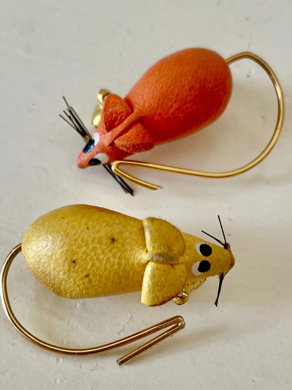 Vintage pair of adorable mice pins/brooches in warm orange and yellow